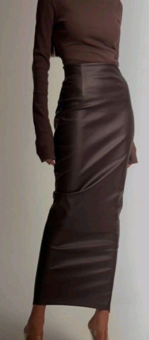 Δερμάτινη φούστα